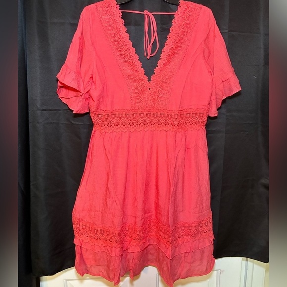 Wishlist Dresses & Skirts - Wishlist Apparel Lace Insert Coral Dress size Large NEW Bohemian Ruffle V Neck